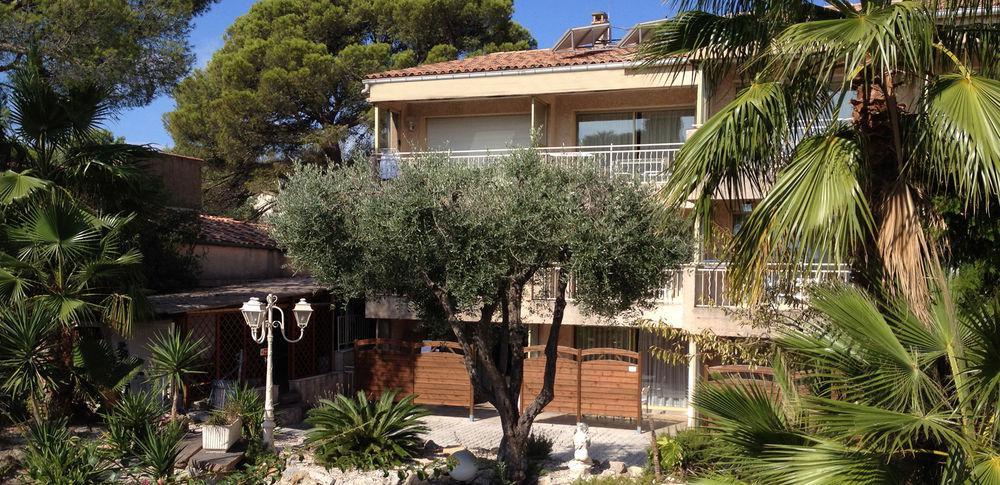 Hotel Et Studios Les Amandiers Saint-Raphael  Bagian luar foto